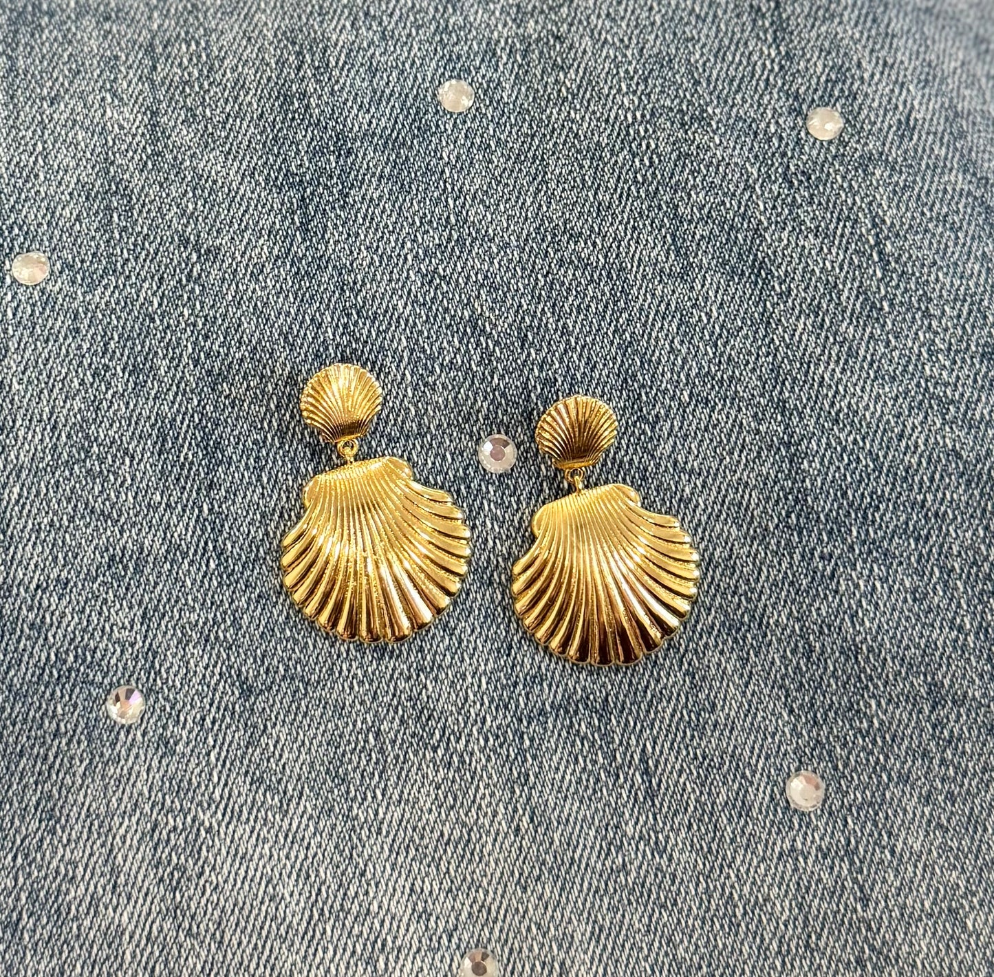Dangle Shell Earrings