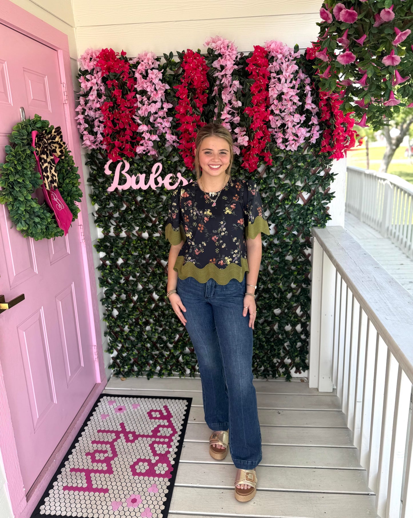 Cropped Fall Scallops Top