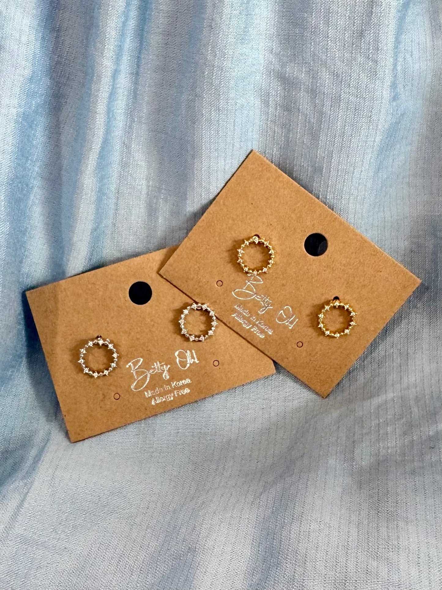 Dainty Wreath Earrings