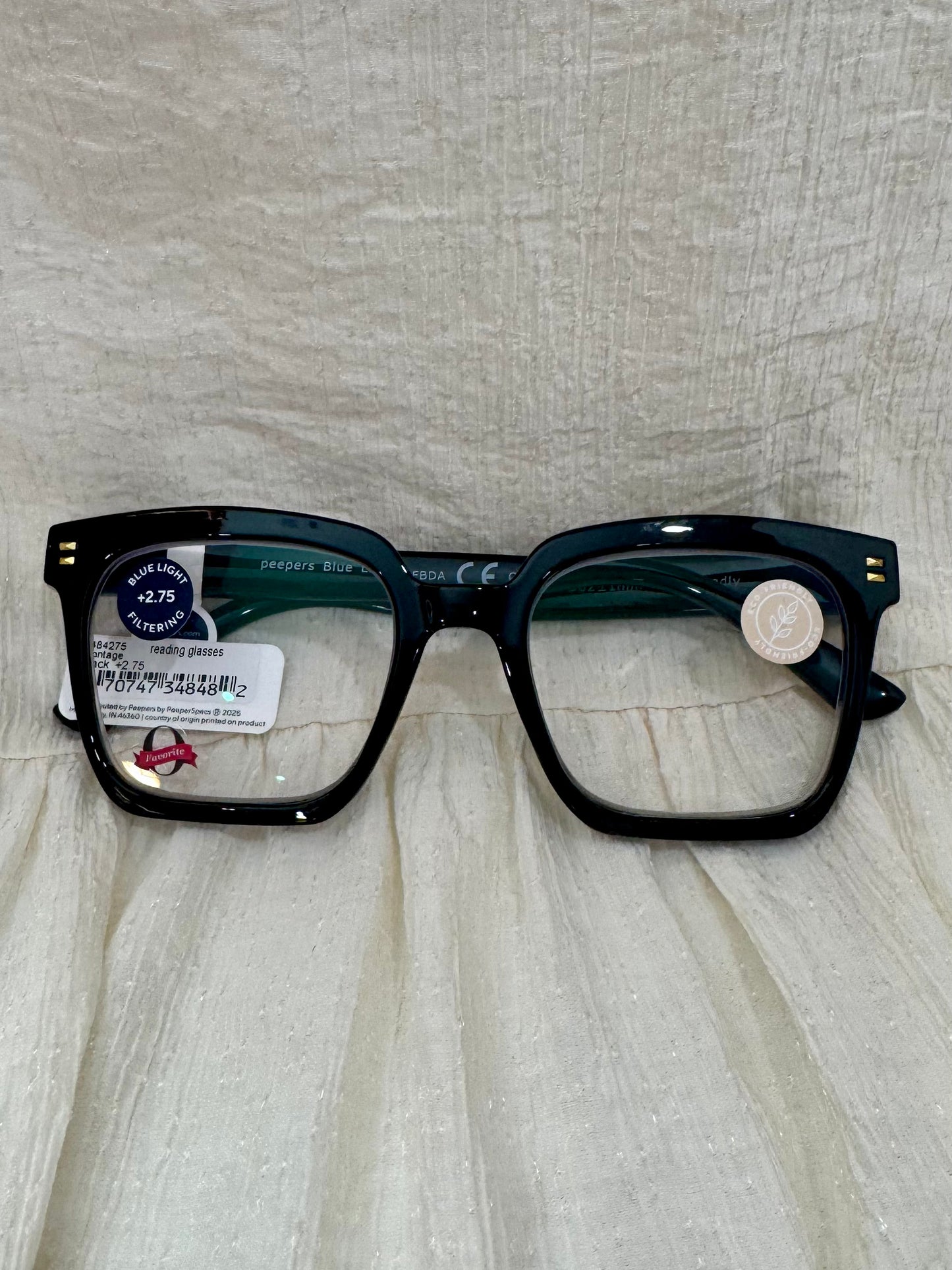 Peepers - Montage - Black