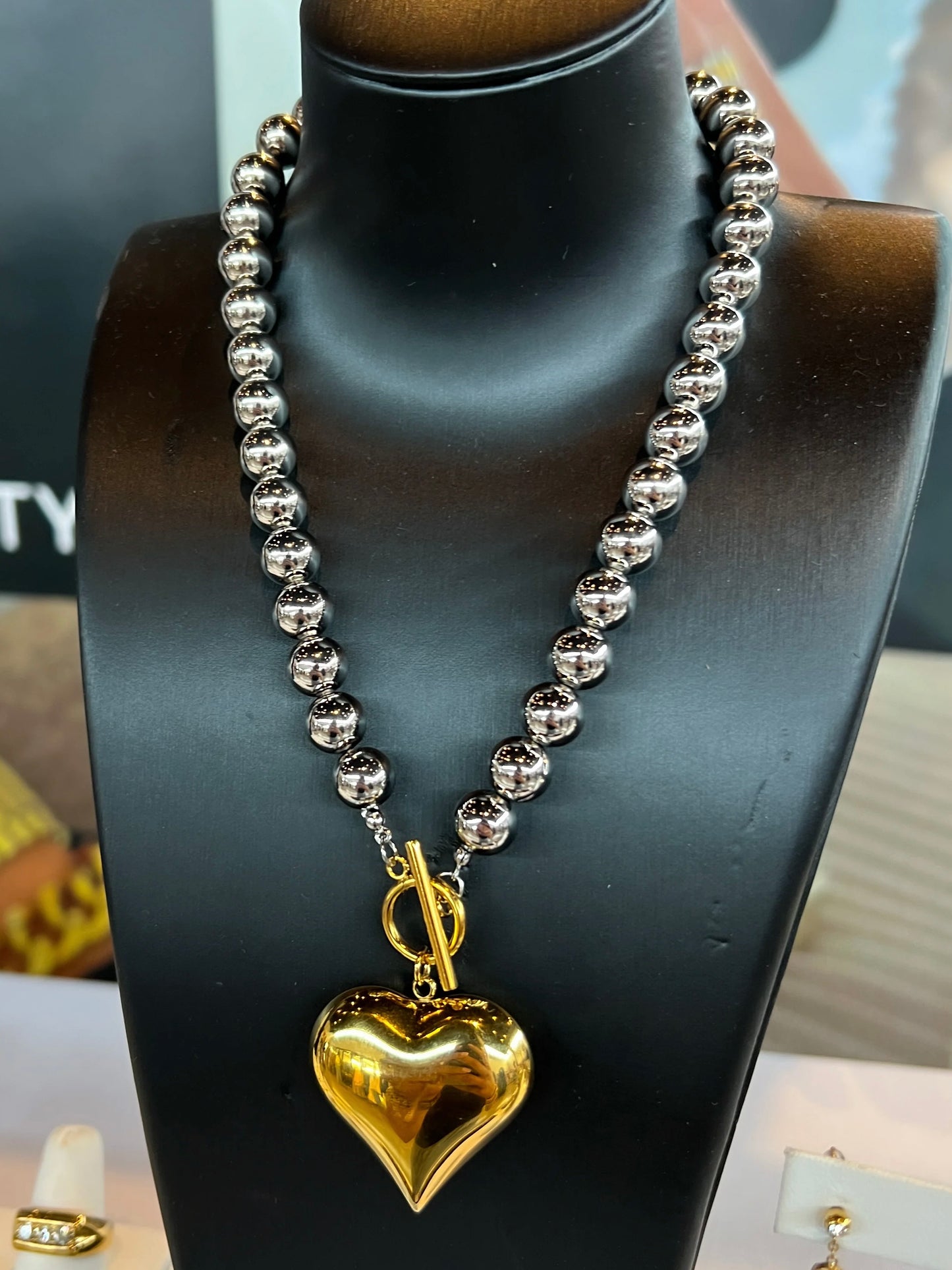 Chansuttpearls Glam Heart Necklace