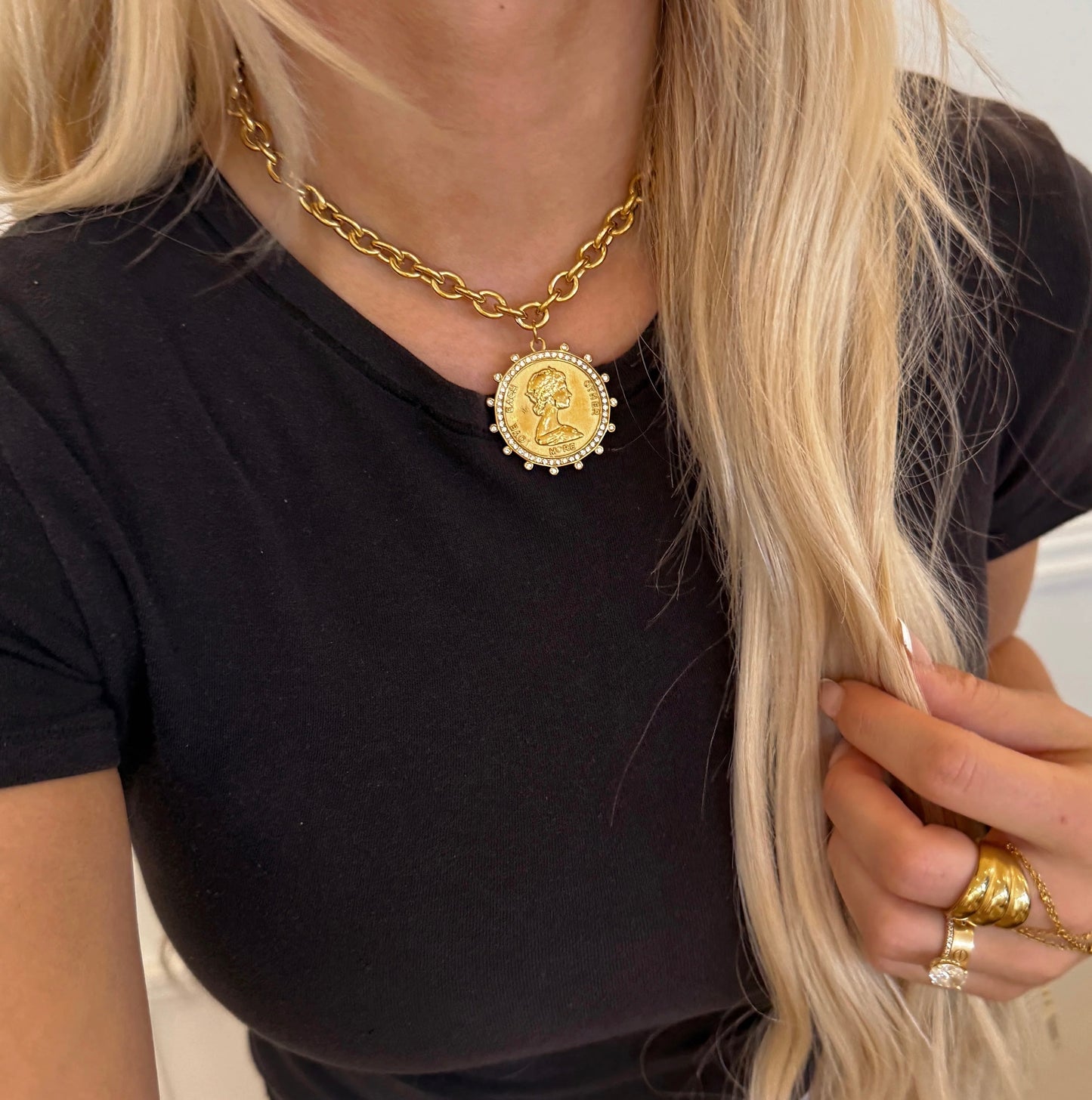 Chansuttpearls Small Coin Necklace