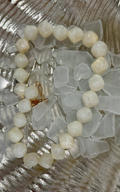 Chunky Faux Stone Necklace