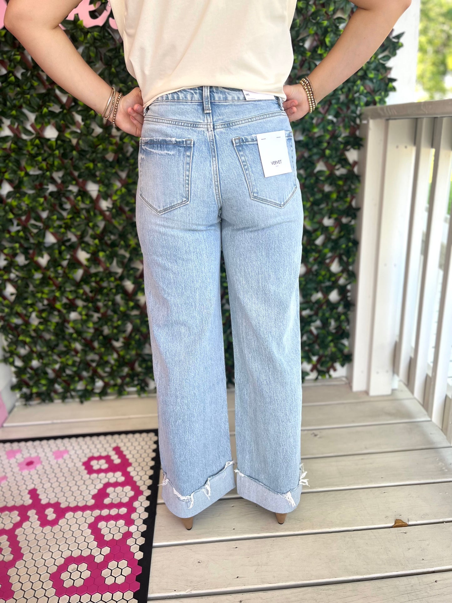 Vervet Kris Light Cuffed Denim