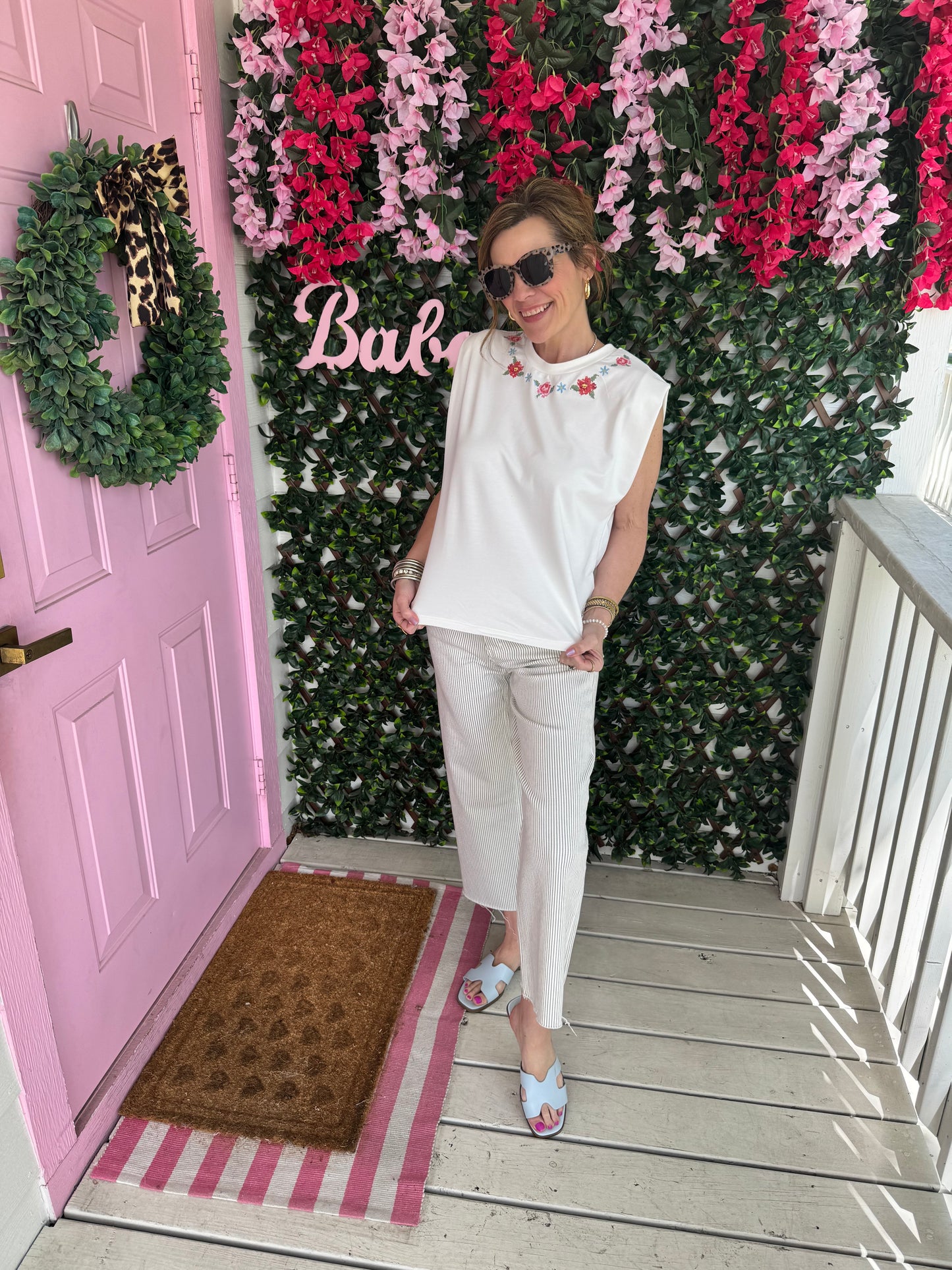 Floral Embroidery Muscle Tee