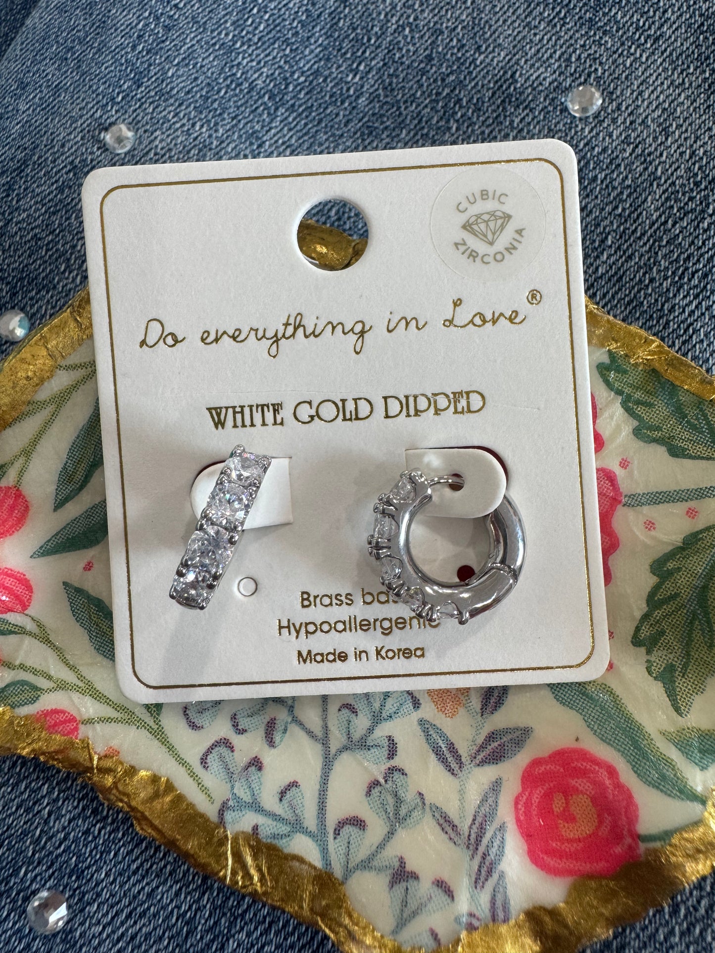 Lulu Huggy Earring