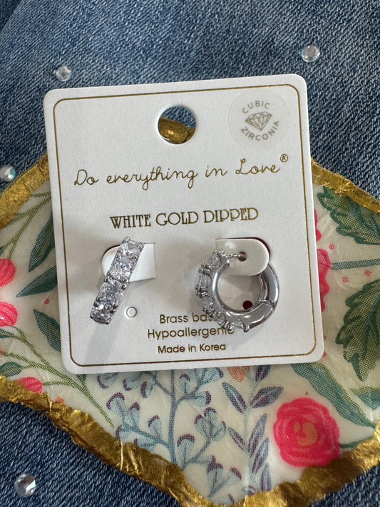 Lulu Huggy Earring